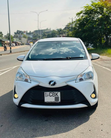 toyota-vitz-big-0