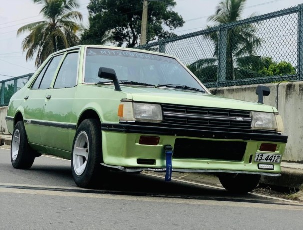 mitsubishi-lancer-box-big-4