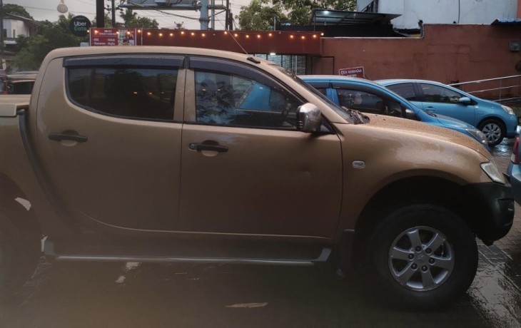 mitsubishi-l200-2011-big-3