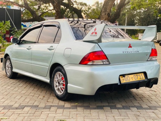 mitsubishi-lancer-cs1-efi-big-8