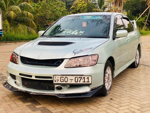 mitsubishi-lancer-cs1-efi-big-2