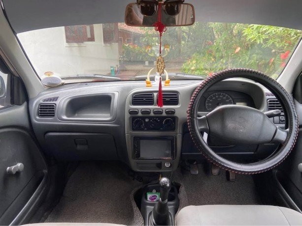 suzuki-alto-2010-big-6