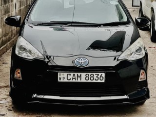 toyota-aqua-s-grade-2013