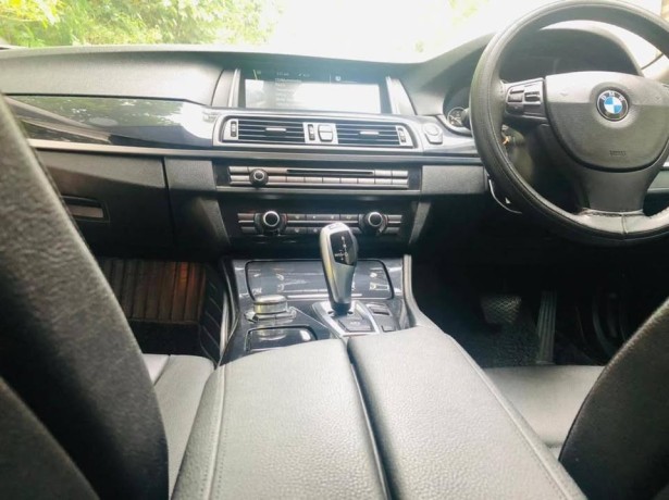 bmw-520d-big-8