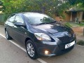 toyota-yaris-small-4