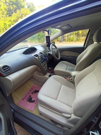 toyota-yaris-big-1