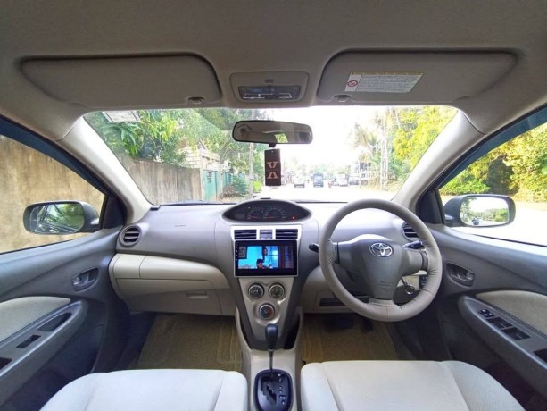 toyota-yaris-big-7