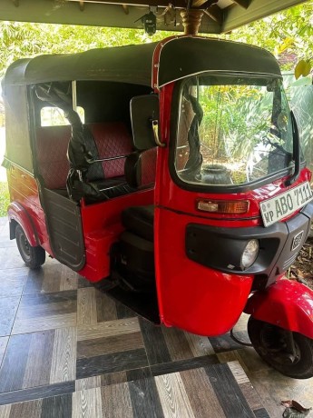 bajaj-re-big-3