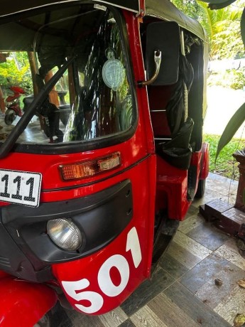 bajaj-re-big-2