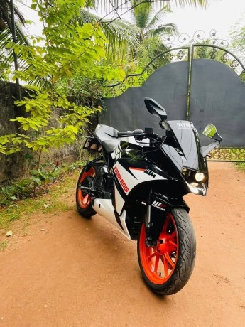 ktm-rc-125-big-3