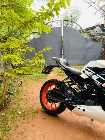 ktm-rc-125-big-2
