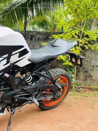 ktm-rc-125-big-1