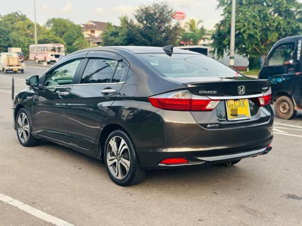 honda-grace-2015-big-2