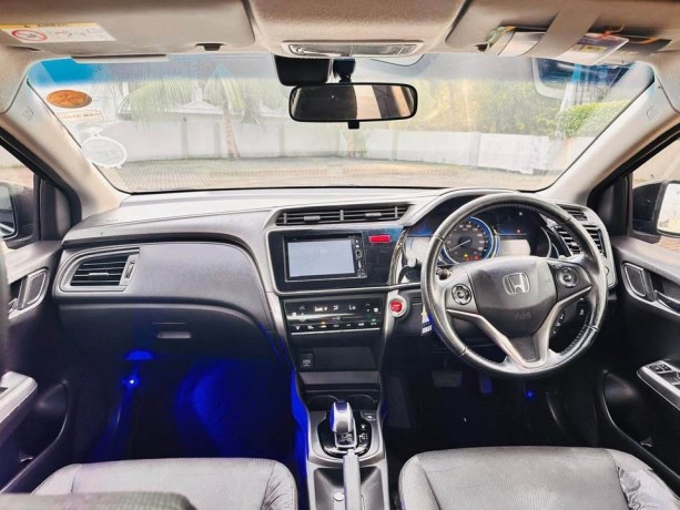honda-grace-2015-big-4
