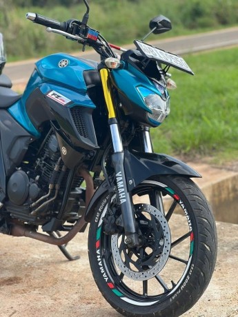 yamaha-fz-n-250-big-3
