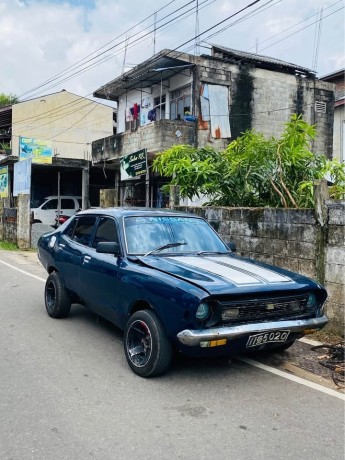 nissan-sunny-b211-gl-model-big-4
