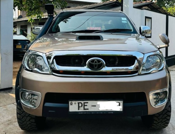 toyota-hilux-vigo-g-grade-1kd-big-2