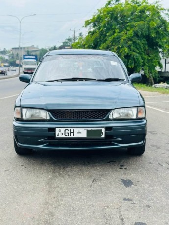 nissan-wingroad-1998-big-1