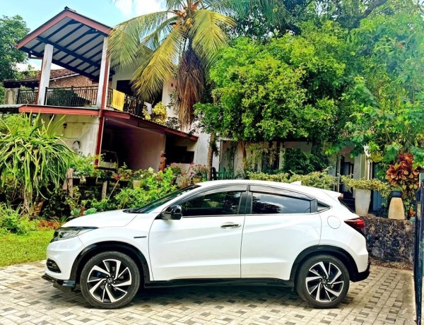 honda-vezel-led-rs-sensing-big-4