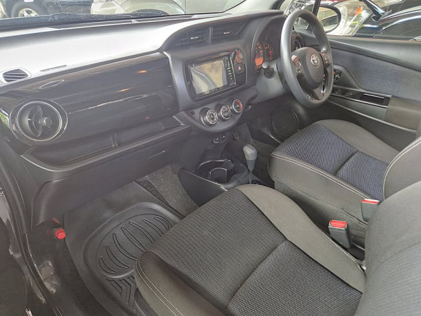 toyota-vitz-ksp-130-big-9