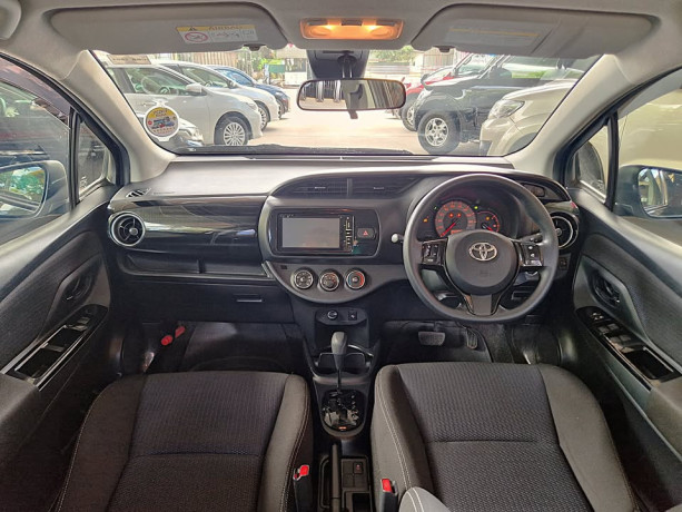 toyota-vitz-ksp-130-big-3