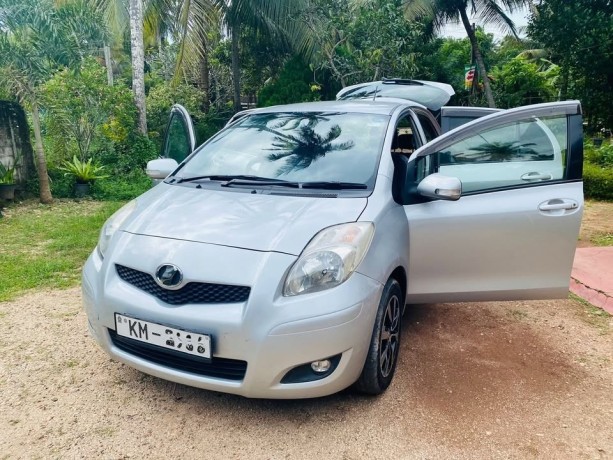 toyota-vitz-1000cc-big-0