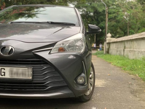 toyota-vitz-2018-big-4