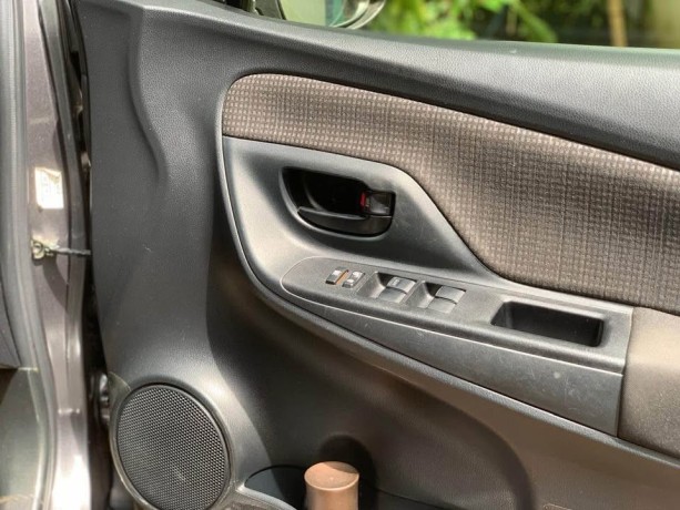 toyota-vitz-2018-big-1