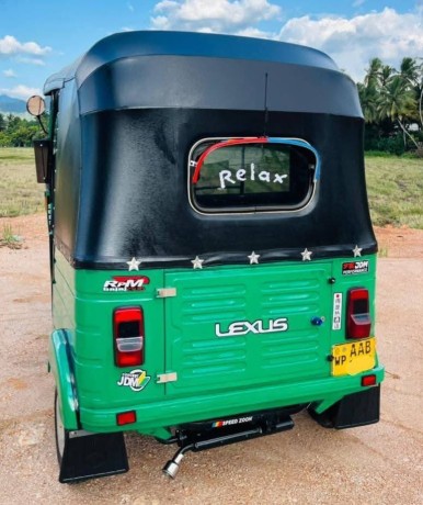bajaj-re-big-3