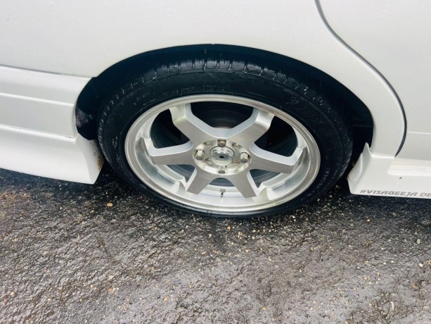 nissan-bluebird-2003-big-3