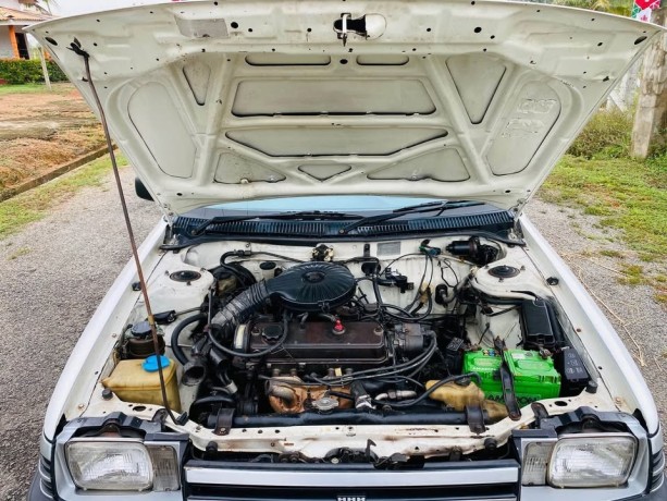 toyota-corolla-dx-wagon-big-8