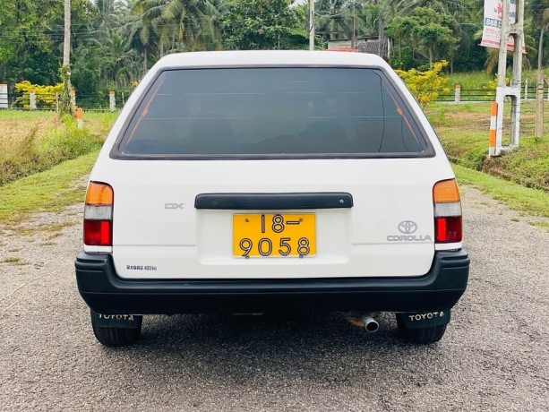 toyota-corolla-dx-wagon-big-2