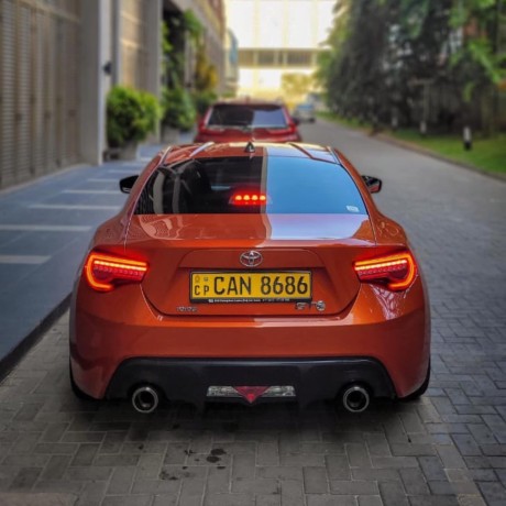 toyota-gt86-2013-big-1