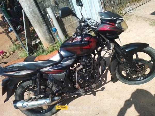 bajaj-discovery-150-big-4