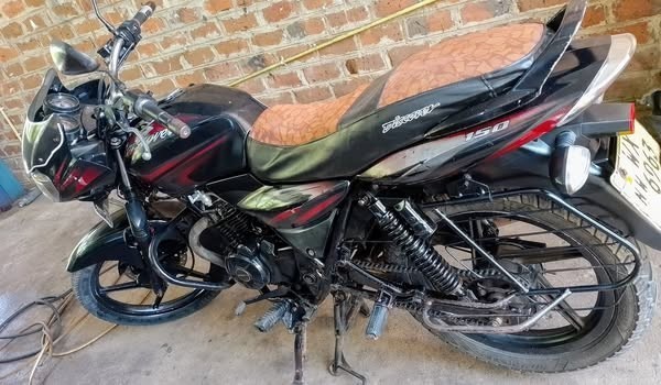 bajaj-discovery-150-big-3