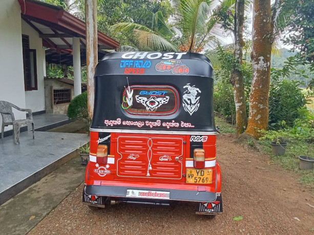 bajaj-re-big-4