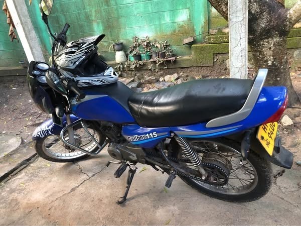 bajaj-caliber-big-1