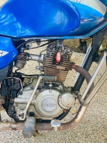 bajaj-caliber-big-3