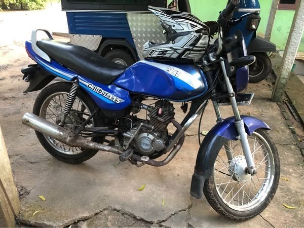 bajaj-caliber-big-0