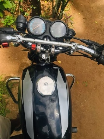 bajaj-boxcer-big-4