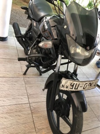 bajaj-xcd-125-big-0