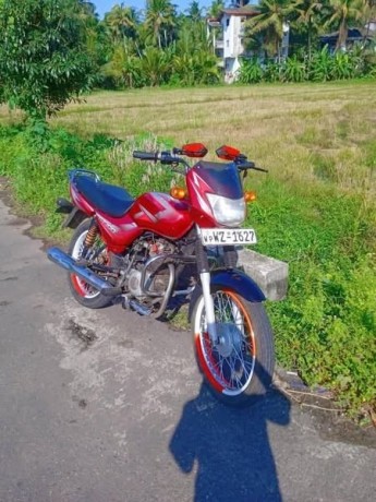 bajaj-ct100-big-0