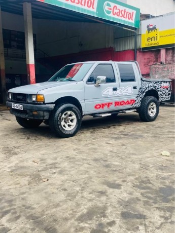 isuzu-tfs-54-4wd-big-1