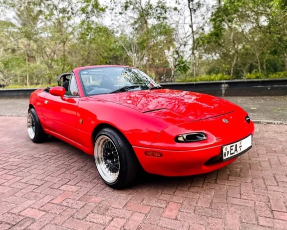 mazda-mx-5-miata-big-0