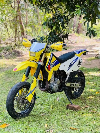 suzuki-drz400cc-big-1