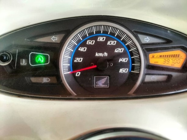 honda-pcx-150-a-grade-big-4