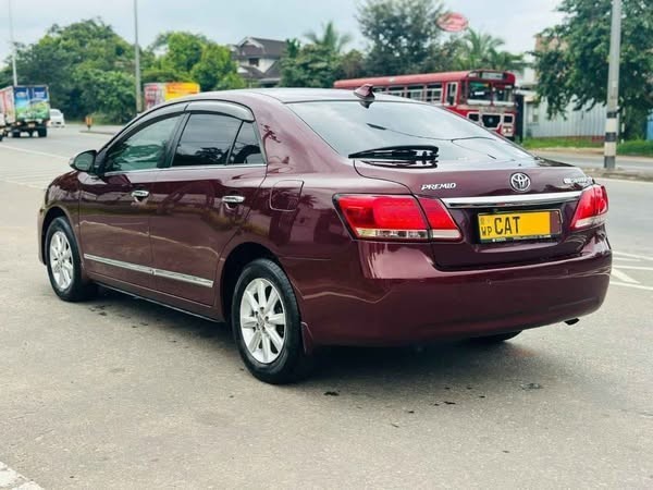 toyota-premio-g-superior-big-1