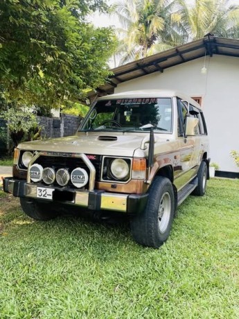 mitsubishi-pejaro-mk1-big-1