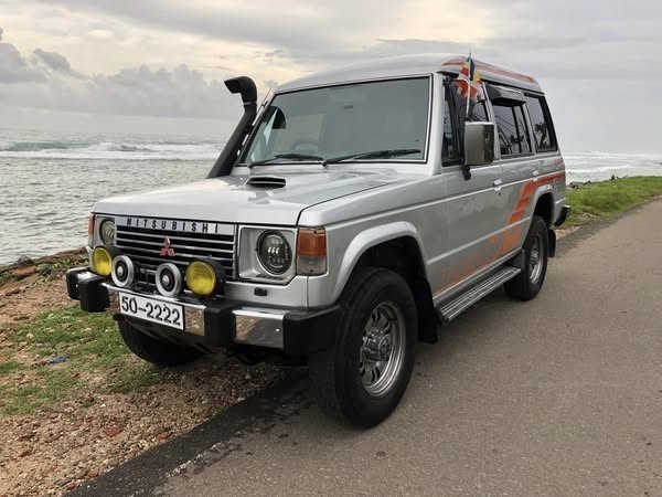 mitsubishi-pajero-mk1-big-4