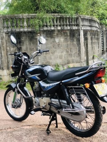 bajaj-ct-100-big-2